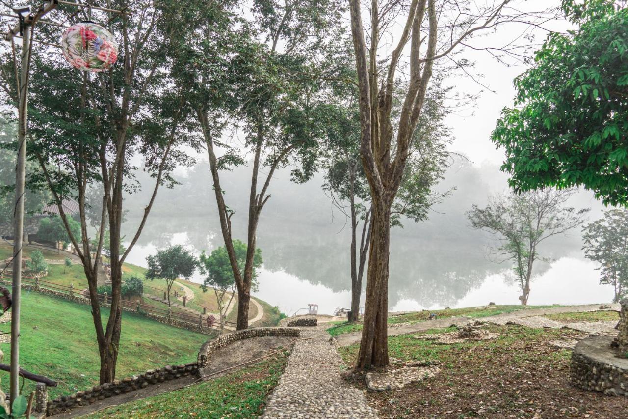 Bed and Breakfast Nan Waterside Hong Bon Nern Екстер'єр фото