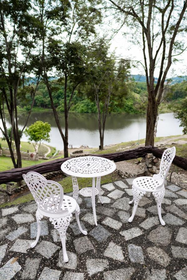 Bed and Breakfast Nan Waterside Hong Bon Nern Екстер'єр фото